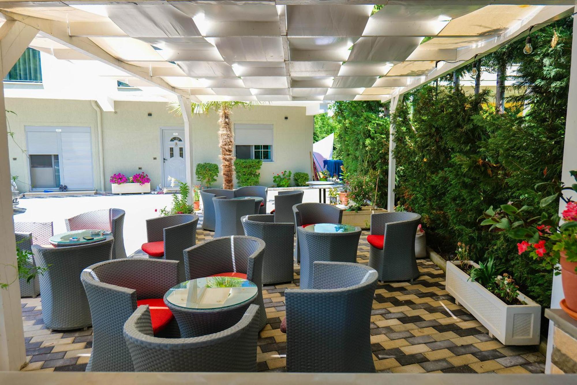 Hotel Celaj วญอเรอ ภายนอก รูปภาพ