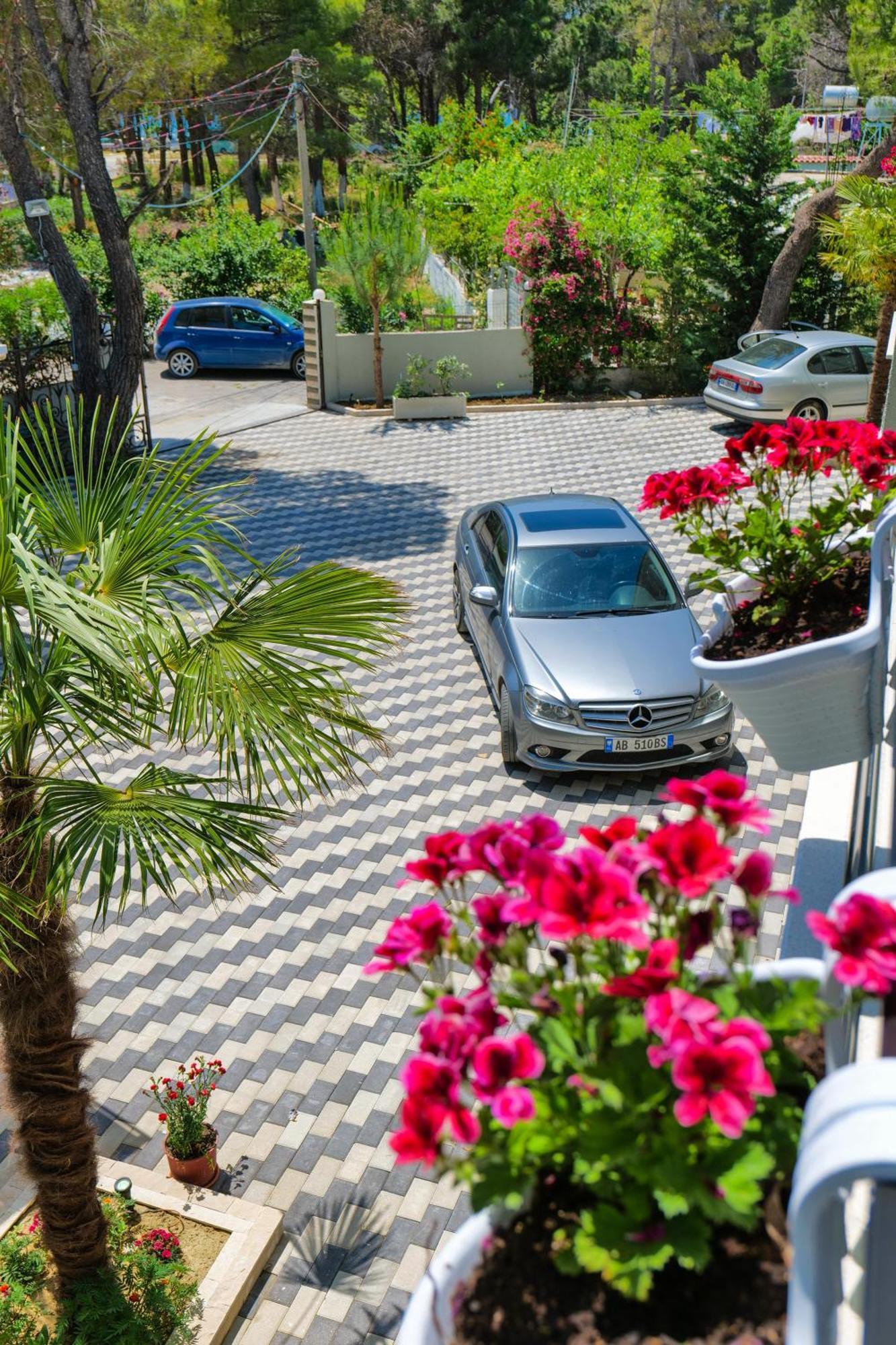 Hotel Celaj วญอเรอ ภายนอก รูปภาพ
